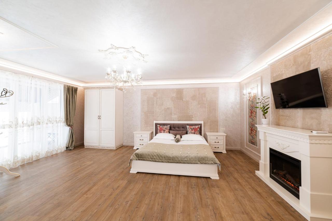 Vip Apartment On Duhnovicha Street .Free Parking. Užhorod Esterno foto